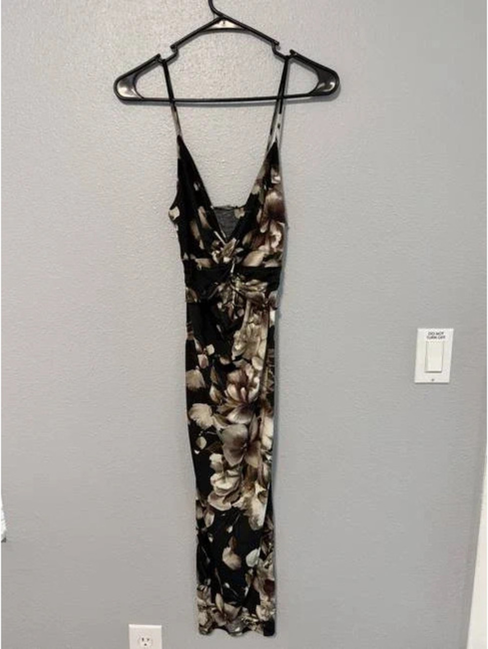 #6158 Fashion Nova Black Floral Strappy Maxi Dress Size S